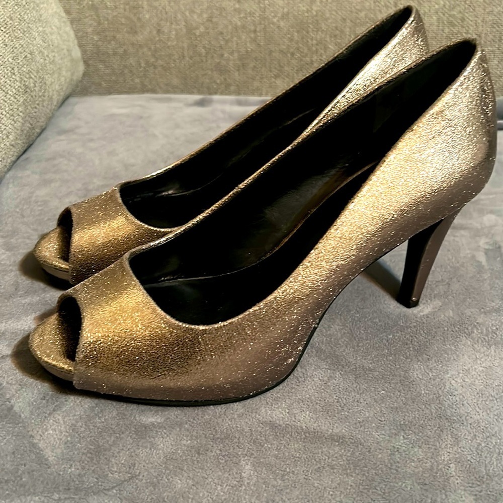 Brand new bandolino heels